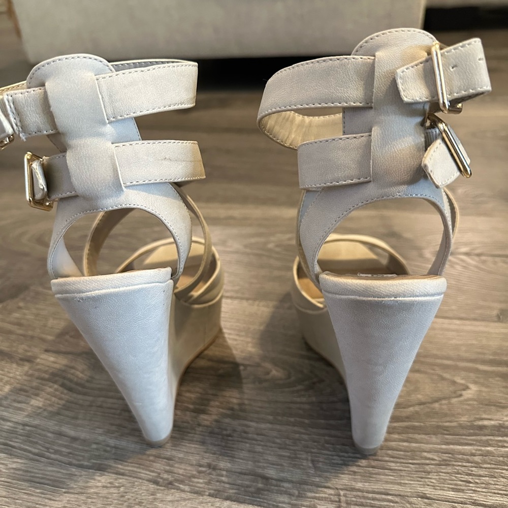 Steve Madden Wedge Sandals - Picture 3 of 4